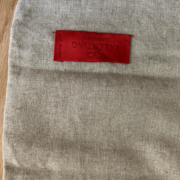 VALENTINO Nude Patent Heels with dust bag - Picture 8 of 11